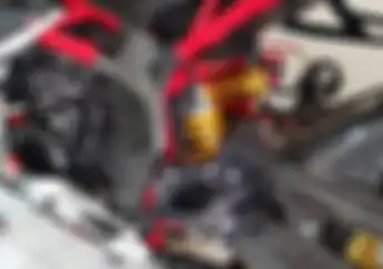 Kata Siapa Part Carbon Bikin Enteng Motor? Nih Penjelasan Dari DCS Auto..