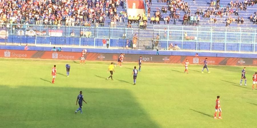 Arema FC Ungguli Tim Tamu Madura United di Babak Pertama