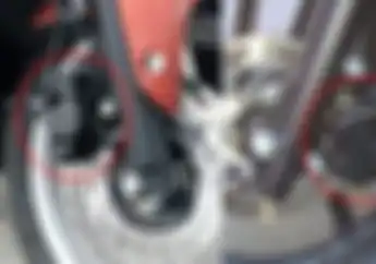 Pakem Mana, Rem Berkaliper 1 Piston atau 2 Piston?