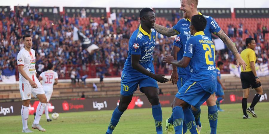 Persib Bandung Ingin Pertahankan Ezechiel dan Omid Nazari