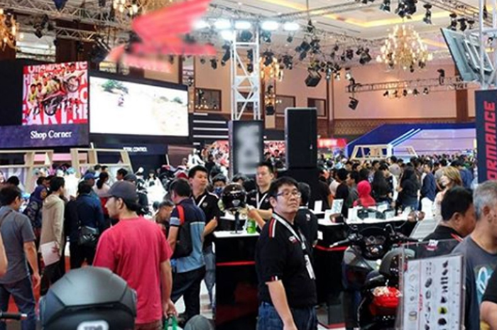 Ilustrasi suasana di pameran motor terbesar tanah air, IMOS