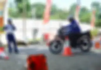 PT Daya Adicipta Motora (DAM) Kampanyekan #Cari_Aman Kepada Generasi Muda