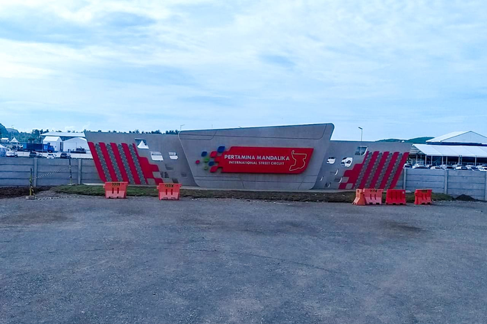 Mandalika Grand Prix Association (MGPA) segera mengumumkan harga tiket MotoGP Indonesia 2022 di sirkuit Mandalika, Lombok, NTB.