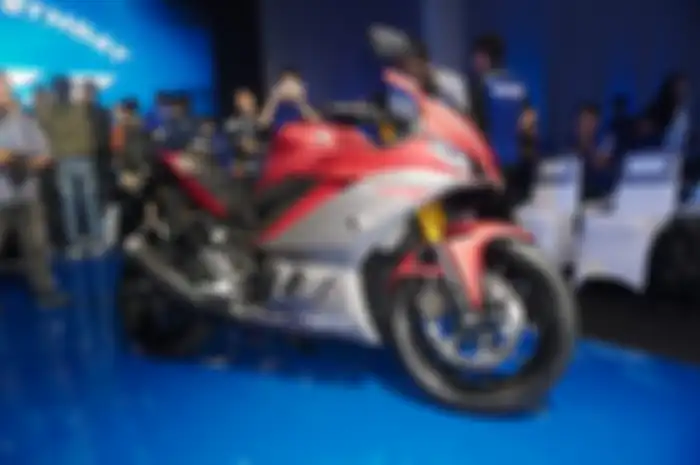 Yamaha R25 2018
