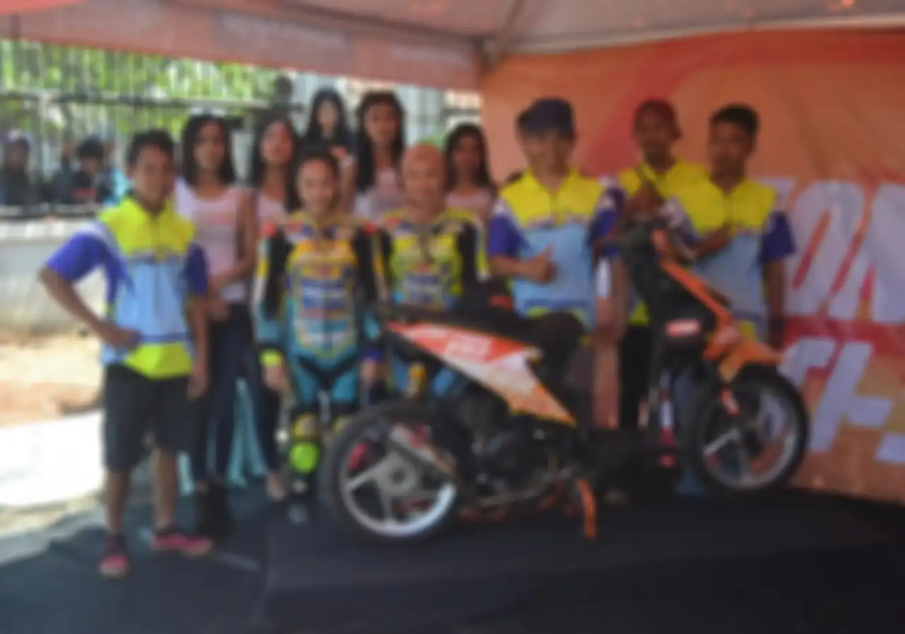 Tim balap Some1Else milik Arief Rahmaladi yang di support Daytona
