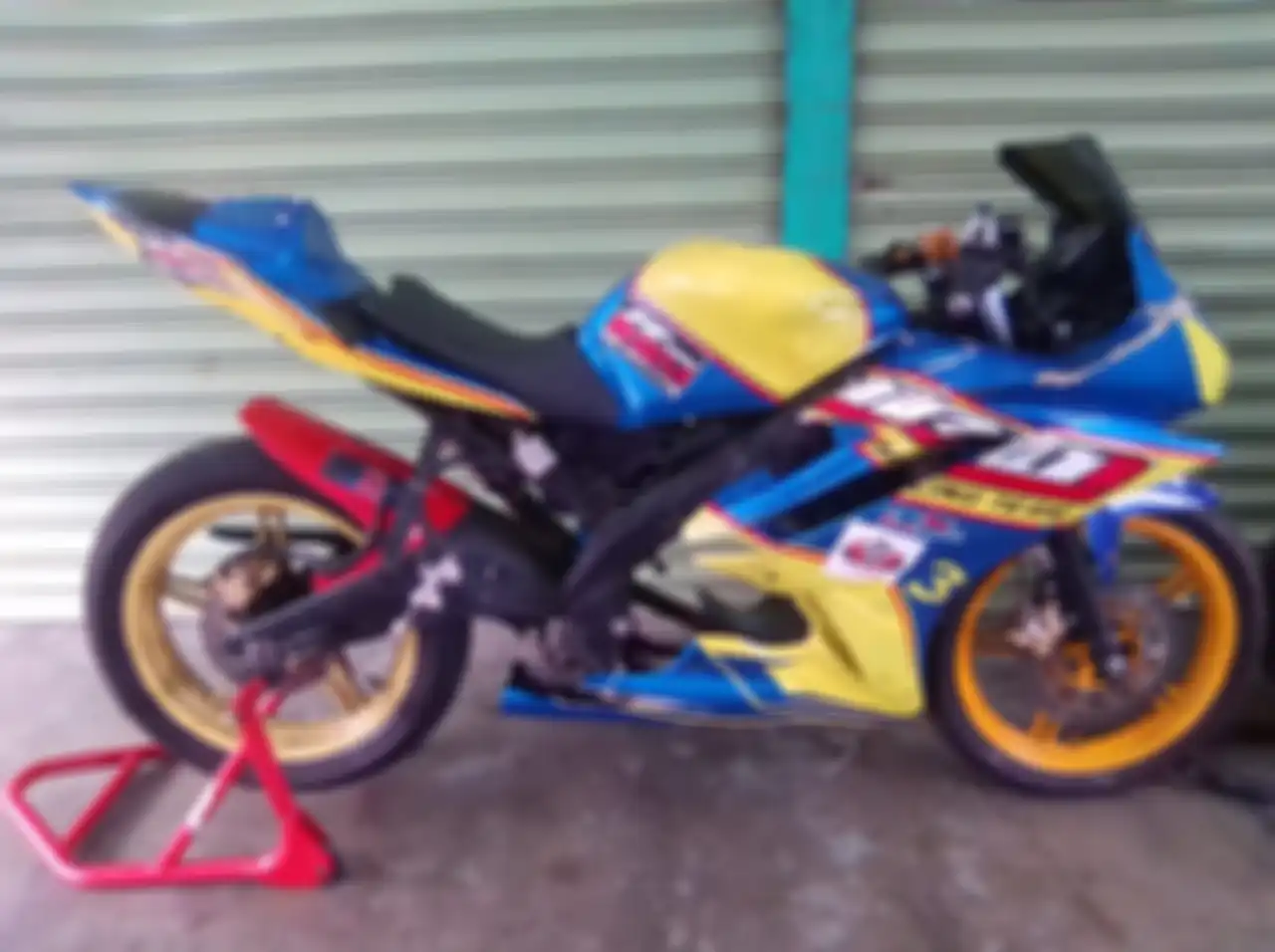 Yamaha R15 yang membawa tim YROI juara pertama