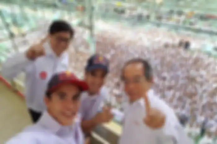 Marc Marquez dan Dani Pedrosa mengunjungi pabrik AHM Sunter, Senin (16/10/2017)