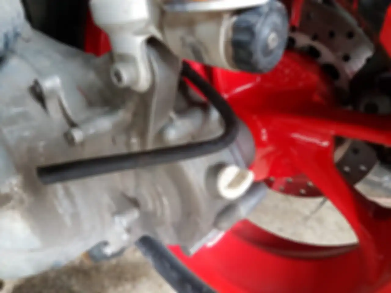 Selang hawa jadi pintu masuk air ke gardan motor matic
