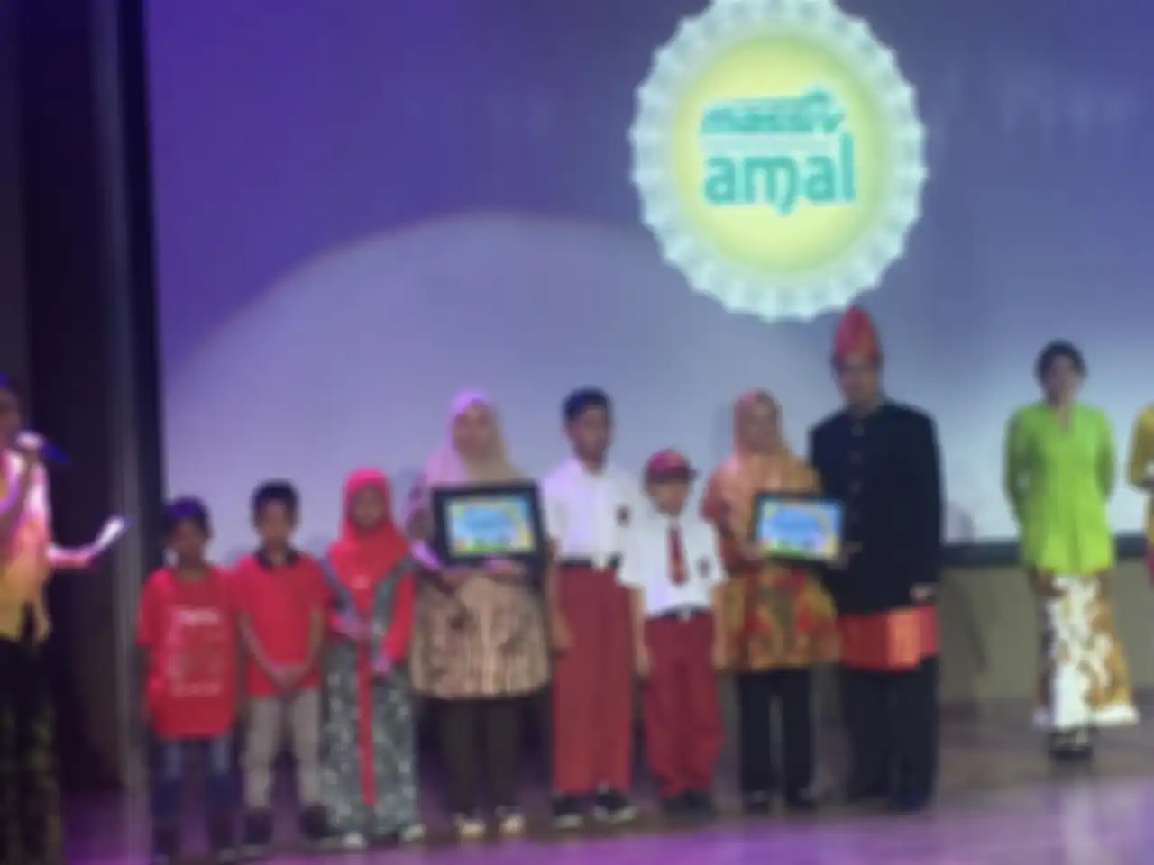 Massiv Amal, setiap aki yang terjual, akan didonasikan Rp 5.000,- untuk pendidikan