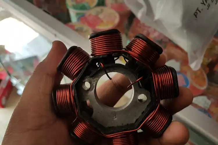 Simak Nih Penyebab Spul Motor Jadi Gosong, Salah Satunya Akibat Upgrade Lampu Motor Berlebihan