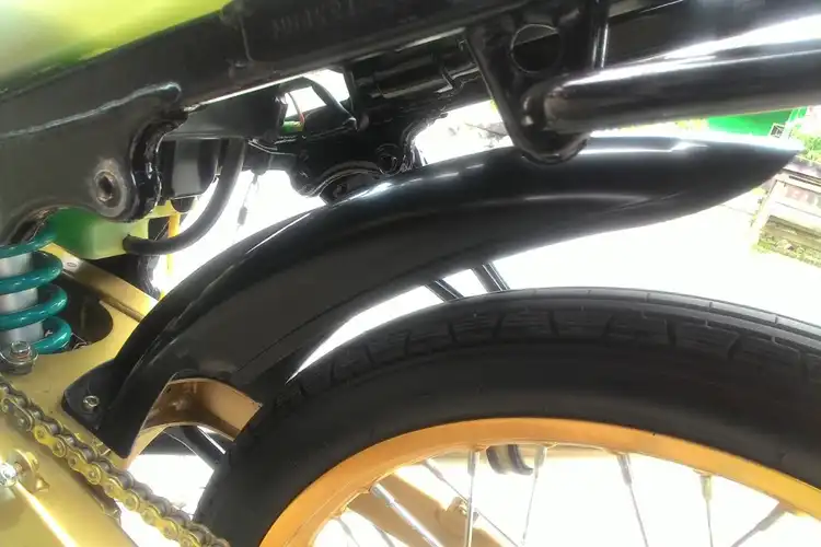 Makin Gaya Dengan Spatbor Kolong Ninja KRR, Nih Cara Pasangnya