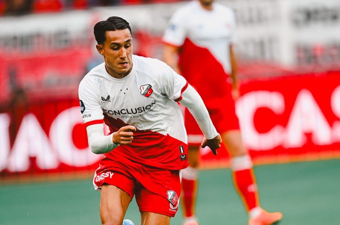 Pemain keturunan Indonesia, Miliano Jonathans, resmi diproses naturalisasinya untuk bela Timnas Indonesia di putaran keempat Kualifikasi Piala Dunia 2026.