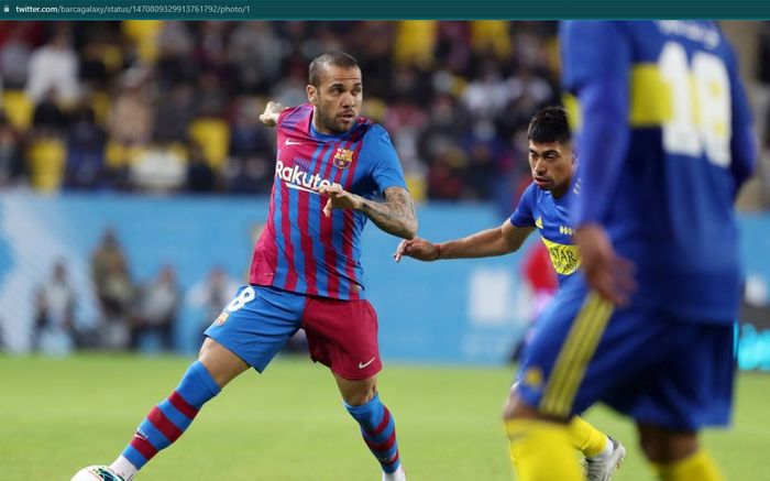 Momen Dani Alves kembali catatkan debut kedua di Barcelona dalam laga Maradona Cup.