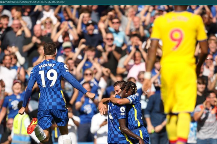 Trevoh Chalobah mencetak gol perdananya untuk Chelsea dalam debutnya di Liga Inggris musim 2021-2022 dalam kemenangan  atas Crystal Palace pada laga perdana.