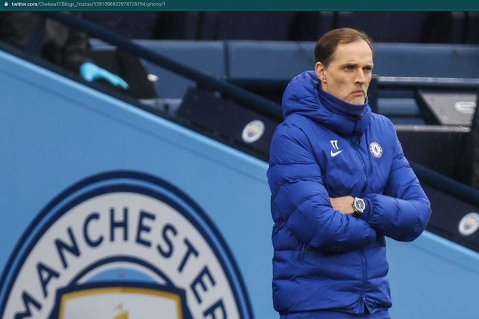 Pelatih Chelsea, Thomas Tuchel mendampingi The Blues kala melawan Manchester City.