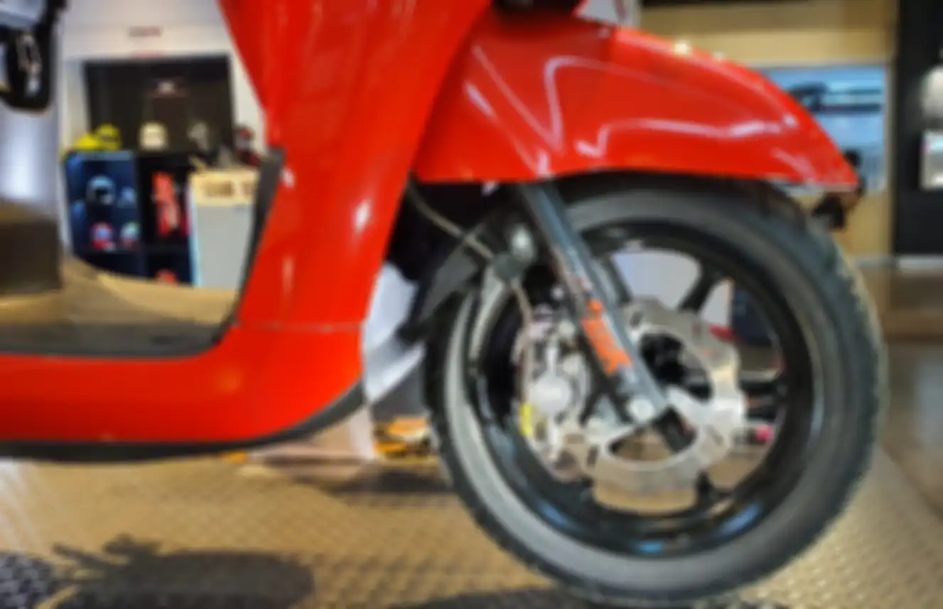 Pasang Part Ini, sokbreker depan Yamaha Fazzio jadi bisa disetel.