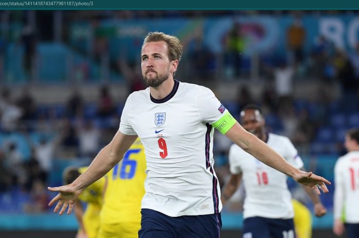 Harry Kane langsung menyaingi Cristiano Ronaldo dan Gary Lineker usai mencetak satu gol ke gawang Denmark.