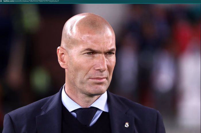 Eks pelatih Real Madrid, Zinedine Zidane, menjadi kandidat pelatih anyar Bayern Muenchen.