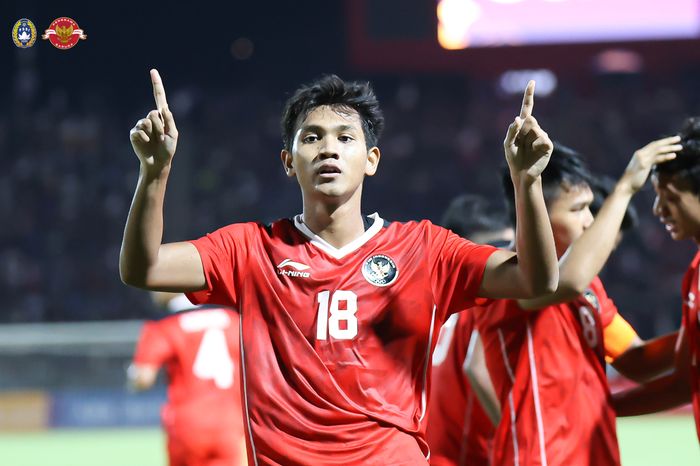 Selebrasi Titan Agung usai mencetak gol untuk timnas U-22 Indonesia ke gawang Kamboja di SEA Games 2023