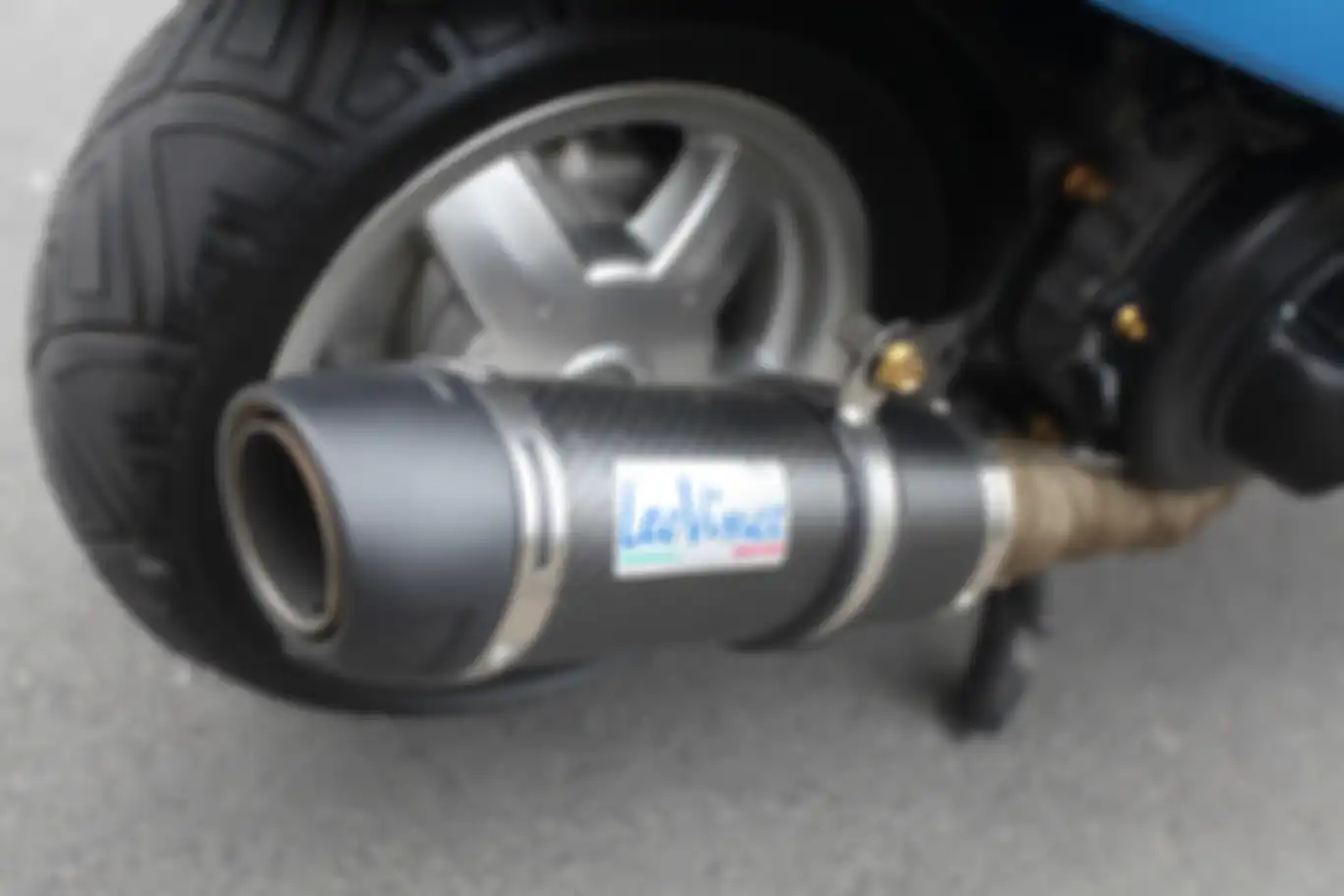 Knalpot LeoVince menawarkan kesan sporty