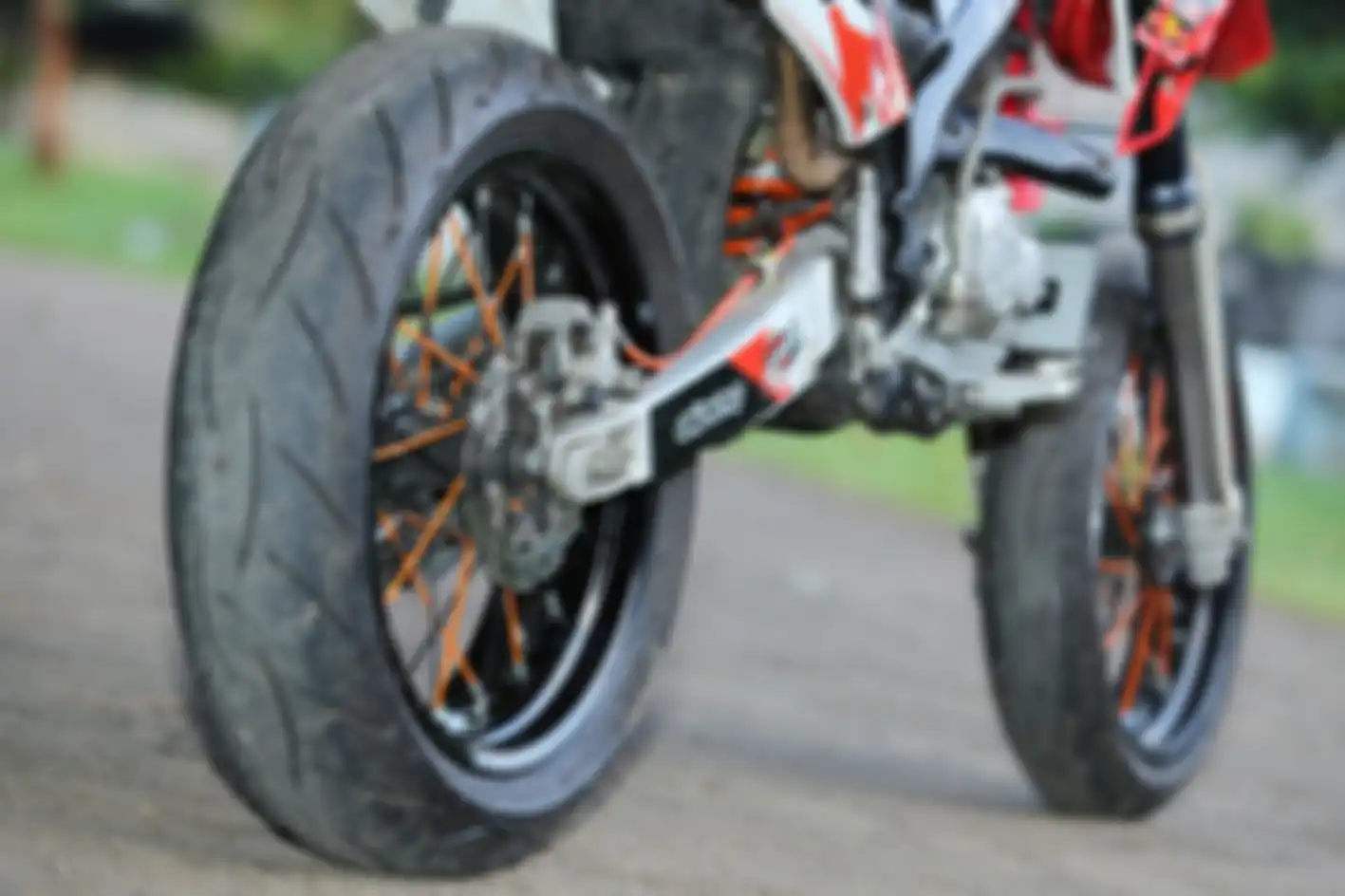 Kawasaki KLX 150 Dimodif Bergaya Supermoto