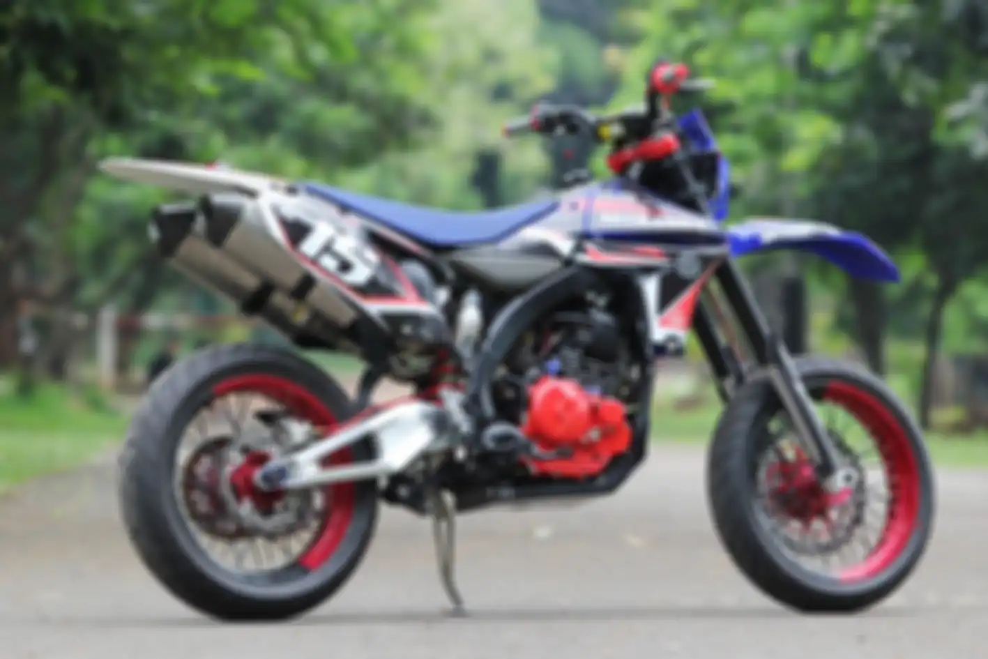 Yamaha Scorpio Supermoto CAOS Custom Bike