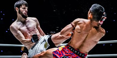 ONE Championship - Habisi Nong-O dengan KO Brutal, Asadula Imangazaliev Tantang Rodtang Berebut Takhta Kelas Terbang Muay Thai