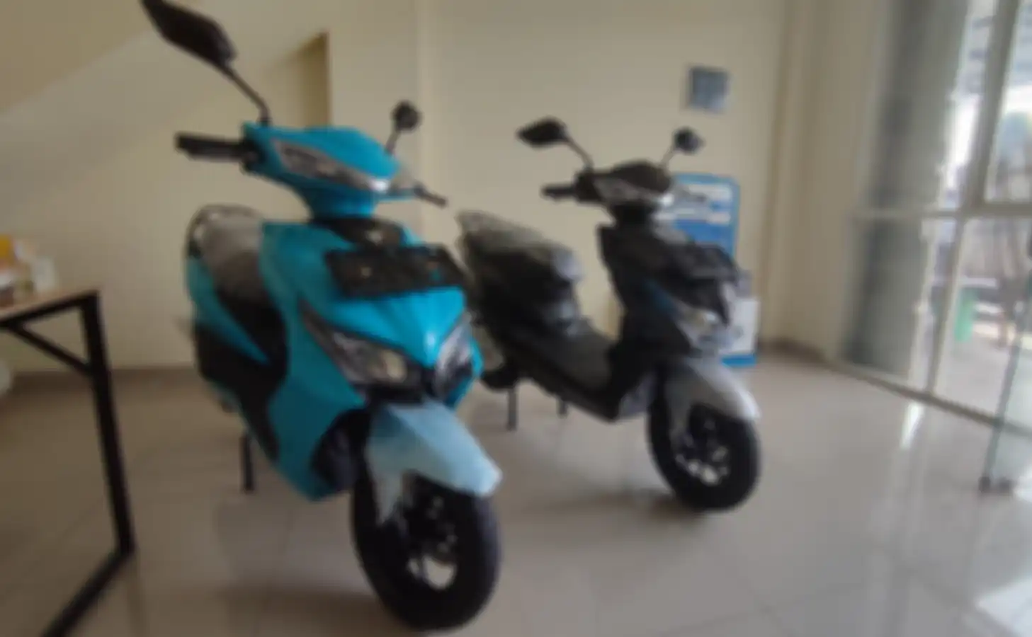 Showroom motor listrik Smoot x Speedwork Autocare di Harapan Indah Bekasi resmi dibuka. Terima servis motor listrik.