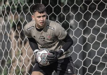 Nadeo Argawinata Tepis Penalti Ketiga Musim Ini, Kirim Pesan ke Shin Tae-yong Agar Tak Perlu Panggil Emil Audero?