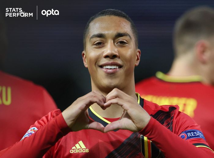 Pemain timnas Belgia, Youri Tielemans, melakukan selebrasi usai mencetak gol ke gawang timnas Inggris dalam laga kelima Liga A Grup 2 UEFA Nations League 2020-2021, Minggu (15/11/2020) waktu setempat atau Senin pukul 02.45 WIB.