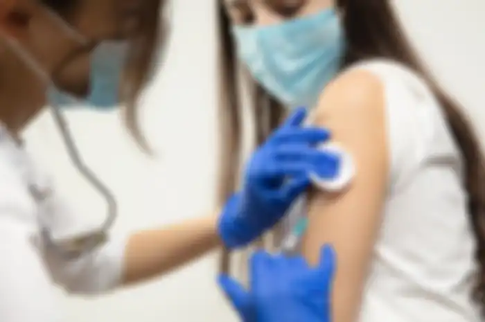 Efek Samping Vaksin Covid-19 Moderna, Benarkah Lebih Parah dari AstraZeneca?