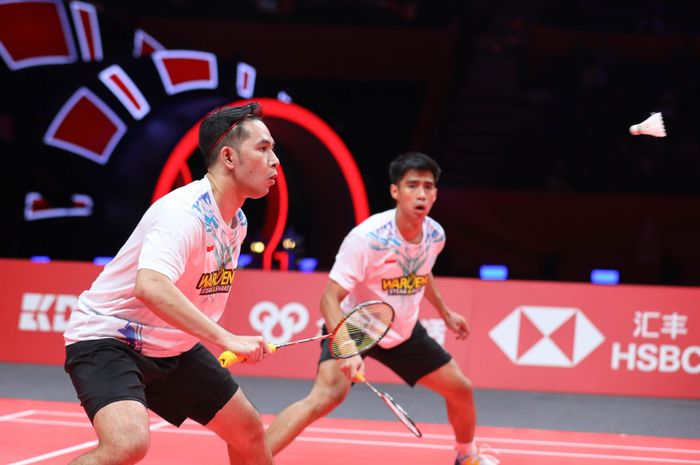 Ganda putra Indonesia, Sabar Karyaman Gutama/Moh Reza Pahlevi Isfahani pada laga semifinal BWF World Tour Finals 2024 di Hangzhou Olympic Sports Centre Gymnasium, Sabtu (14/12/2024).