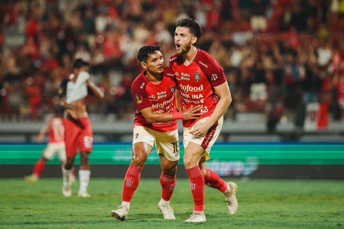 Pemain Bali United Brandon Wilson yang melakukan selebrasi seusai mencetak gol ke gawang Persija Jakarta dalam laga terakhir Griup B Piala Presiden 2024 di Stadion Kapten I  Wayan Dipta, Gianyar, Jumat (26/7/2024).