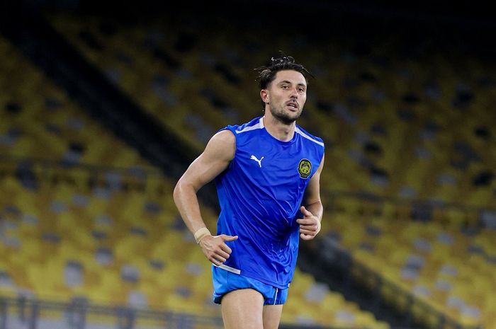 Timnas Malaysia memperkenalkan pemain naturalisasi terbarunya yakni Facundo Garces yang kini bermain untuk tim LaLiga, Deportivo Alaves.