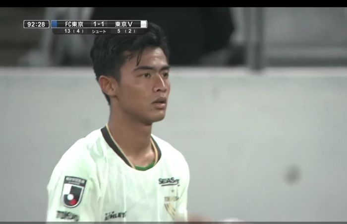Tangkapan layar saat Pratama Arhan tampil untuk Tokyo Verdy jumpa FC Tokyo di Emperor's Cup 2023