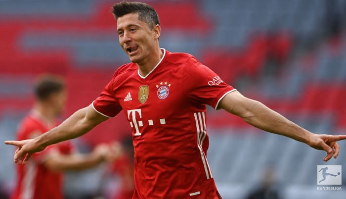 Striker Bayern Muenchen, Robert Lewandowski, mencetak hattrick, melawan Borussia Moenchengladbach pada pekan ke-32 Bundesliga, Sabtu (8/5/2021) pukul 23.00. 