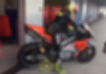 Aneh! Ada Penampakan Swingarm Bar di Rem Belakang Desmosedici GP, Untuk Apa?