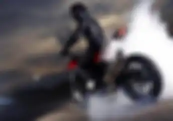 Udah Kaya Fogging, Puluhan Video Bikers Lakukan Aksi Bakar Ban Secara Serentak!