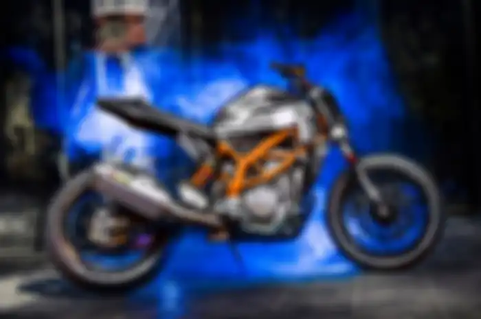 KTM Duke 390 bergaya tracker