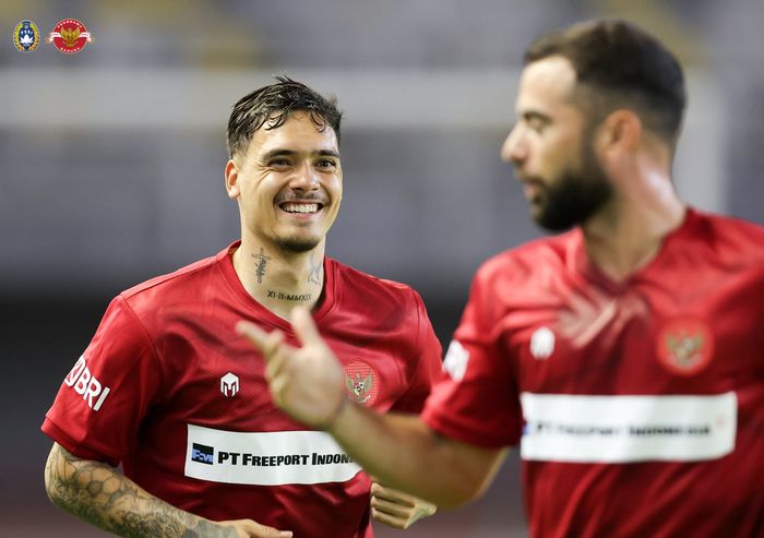 Shayne Pattynama saat mengikuti latihan timnas Indonesia jelang FIFA Matchday lawan Palestina dan Argentina.