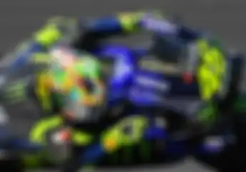 Valentino Rossi Gak Ada Obatnya, Pakai Ban Slick di Trek Basah MotoGP Prancis 2019