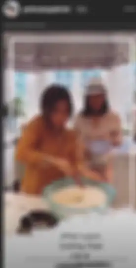 Syahrini belajar memasak