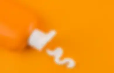 Gak Boleh Malas! Ternyata Sunscreen Wajib Dipakai Meski Cuaca Mendung, Begini Penjelasannya