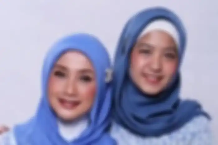 Desy Ratnasari kerap dituding berperilaku sebagai ibu tiri pada anak kandungnya