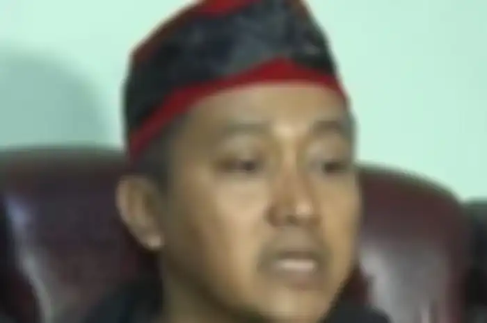 Teddy Pradiana, suami sah Lina Jubaedah