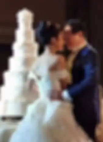 Kakek Perjaka 70 Tahun Persunting Gadis Muda Pakai Mas Kawin Rp 9,3 Miliar, Kecantikan Sang Pengantin Wanita Jadi Sorotan!