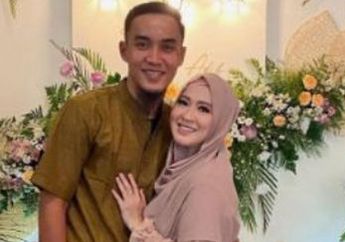  Jauh dari Kesan Mewah, Inilah Penampakan Dapur di Rumah Artis Okie Agustina dan Gunawan Dwi Cahyo, Sederhana dan Bersih Banget!