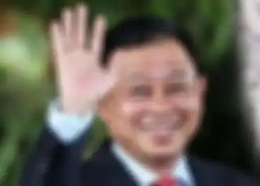 Mantan Menteri Energi dan Sumber Daya Mineral (ESDM), Ignasius Jonan dan mantan Menteri Kelautan dan Perikanan Susi Pudjiastuti