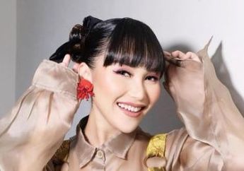 Pamer Foto Ini, Ayu Ting Ting Dipuji Habis-habisan Netizen Gegara Kemiripan Wajahnya dengan Artis Korea Super Duper Terkenal Ini!