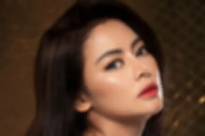 Vitalia Shesa kini beralih profesi demi sesuap nasi